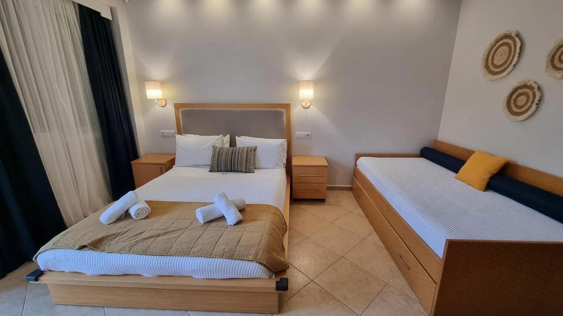 **** Oda ve Kahvaltı Greenhill Holiday Suites Sarti Yunanistan