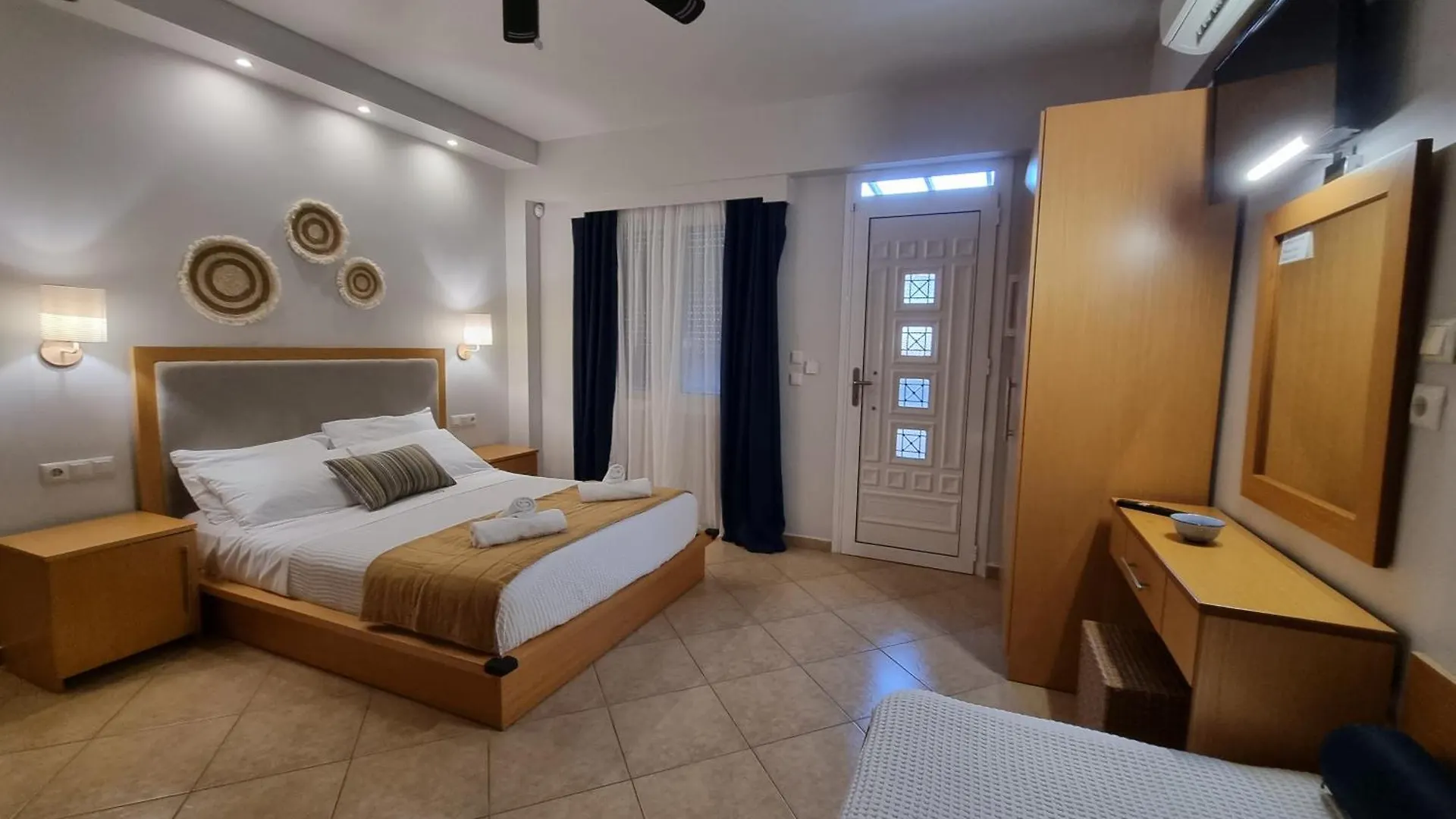 Greenhill Holiday Suites Sarti Oda ve Kahvaltı