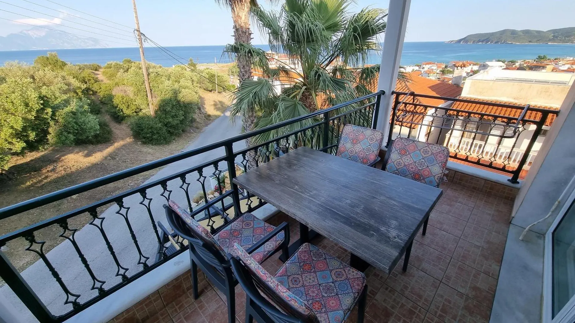 Greenhill Holiday Suites Sarti 4*,