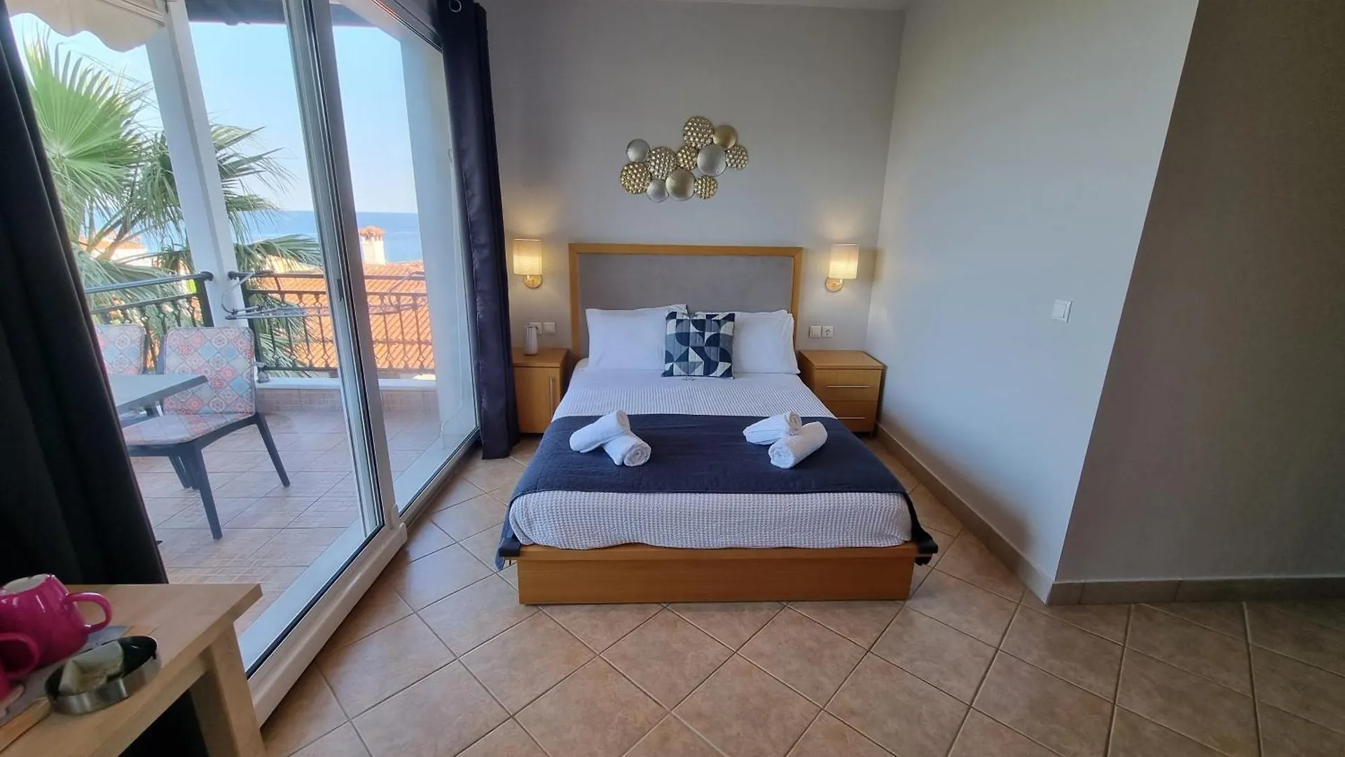 Greenhill Holiday Suites Sarti Oda ve Kahvaltı