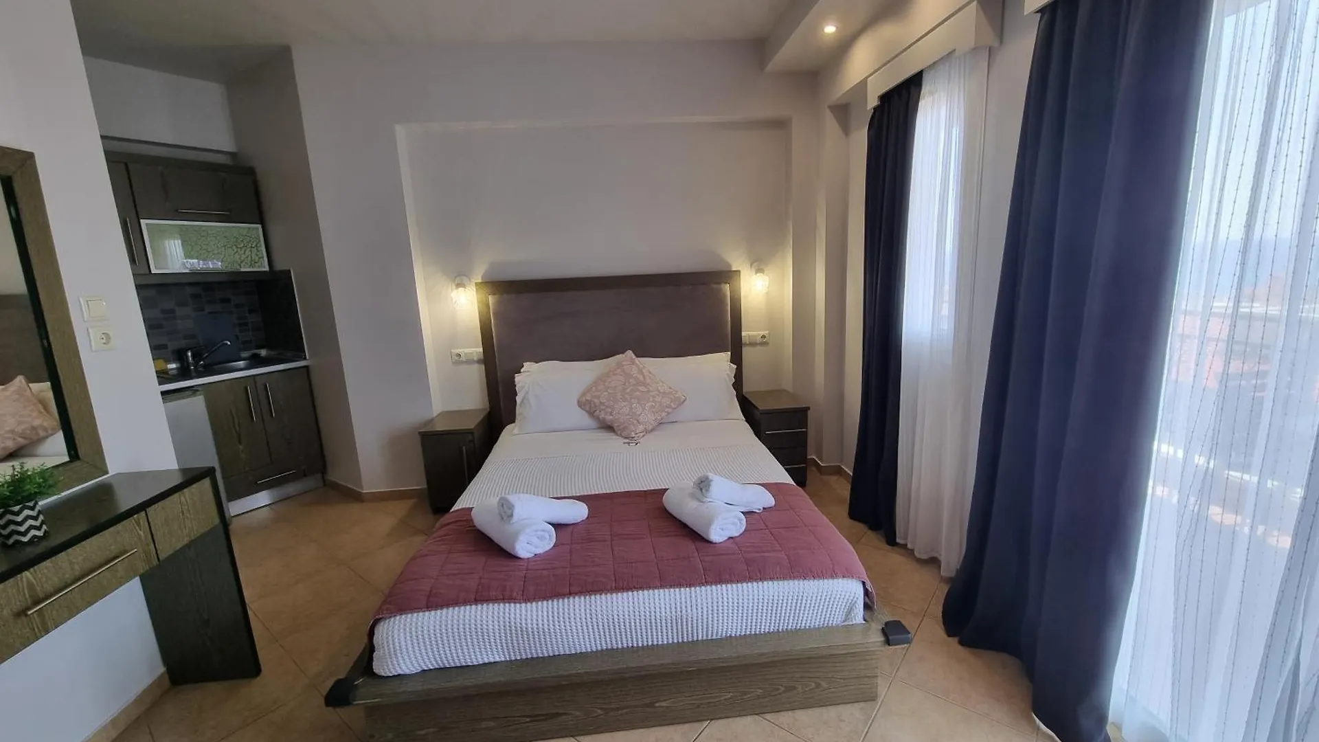 Greenhill Holiday Suites Sarti 4*,