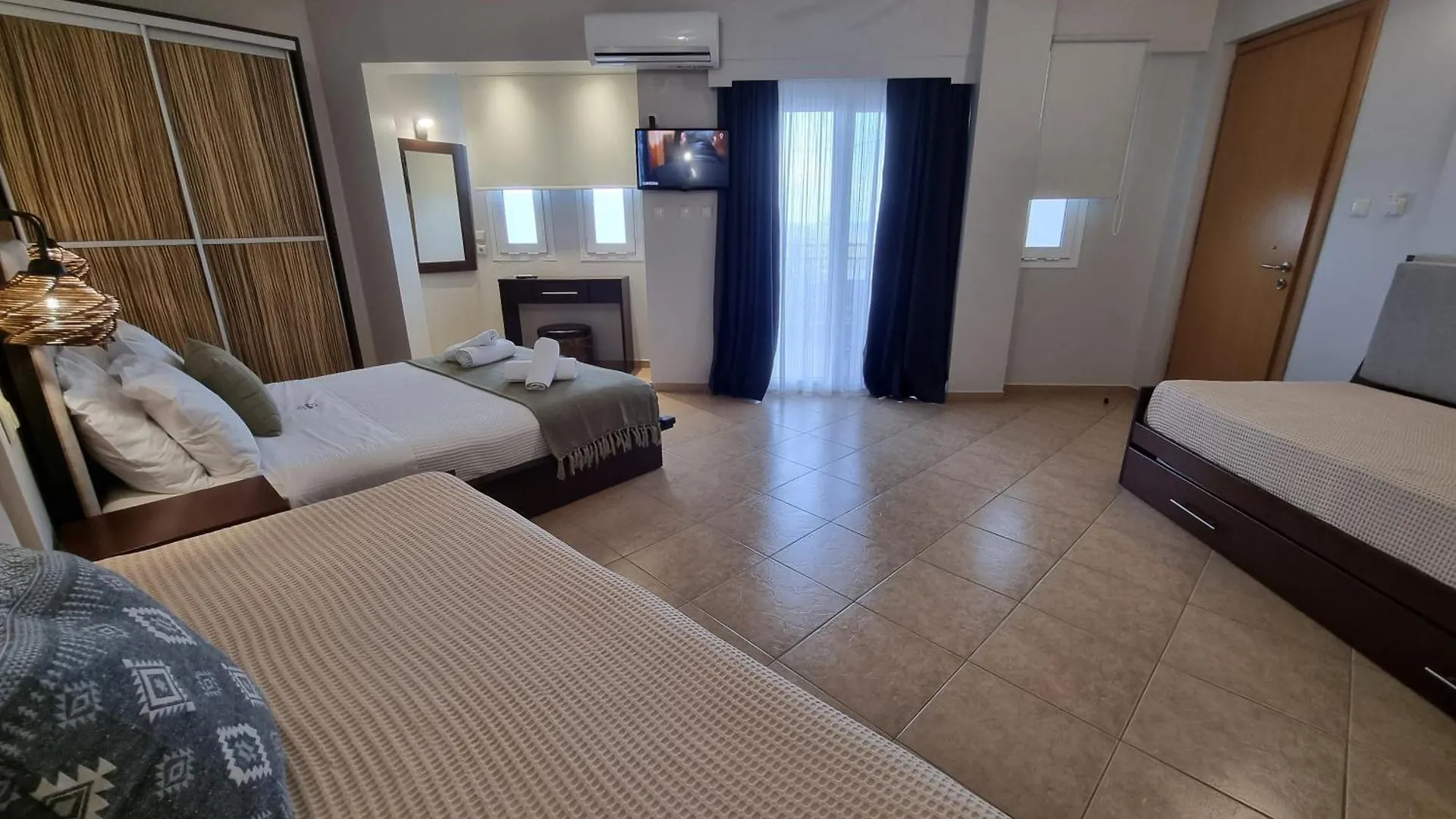 Greenhill Holiday Suites Sarti Yunanistan